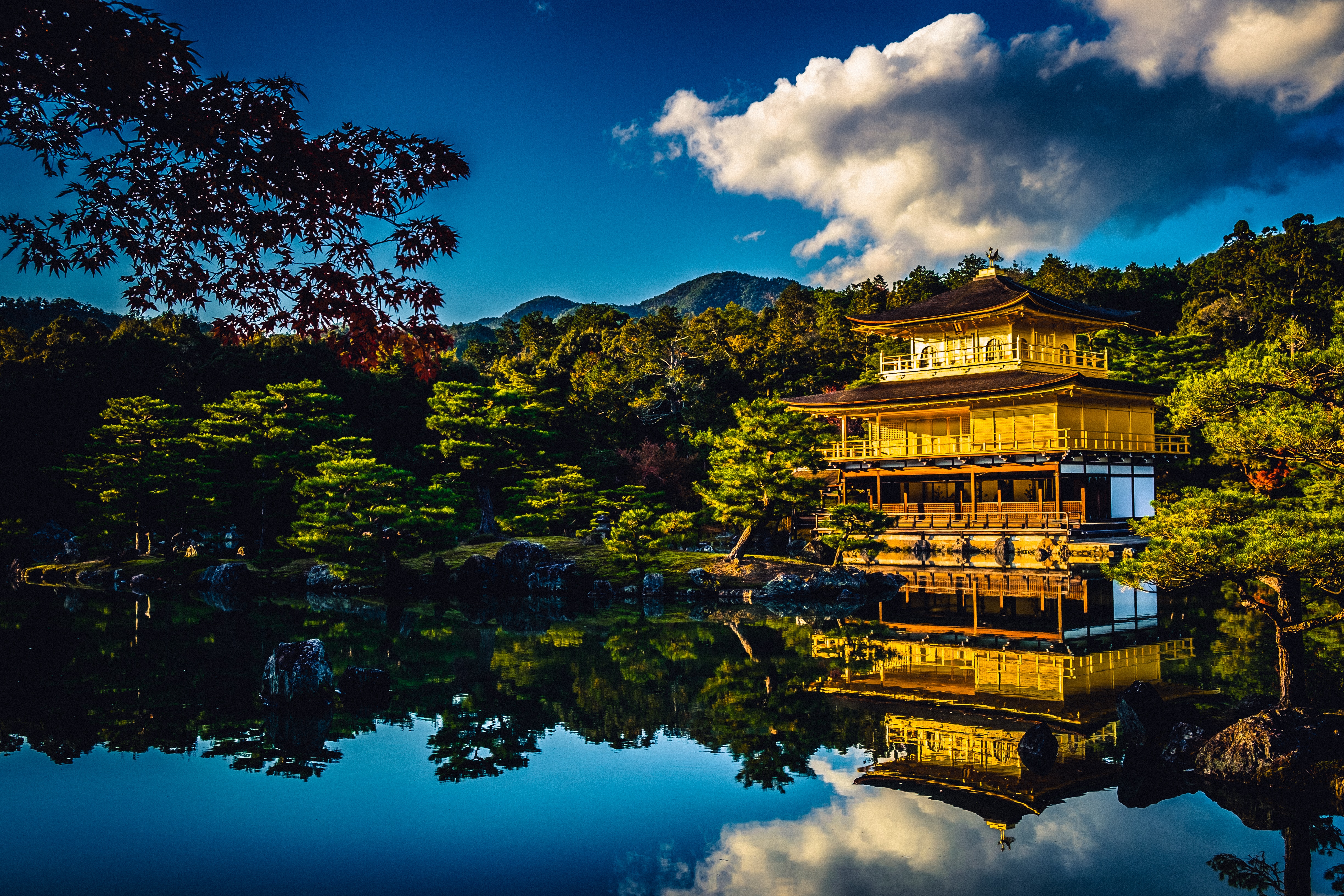  Kinkaku-ji